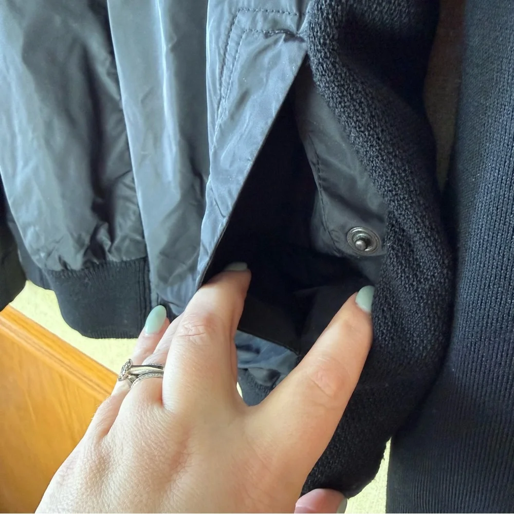 Canada Goose Windbridge Men’s Hoodie Size Medium - Picture 5 of 7